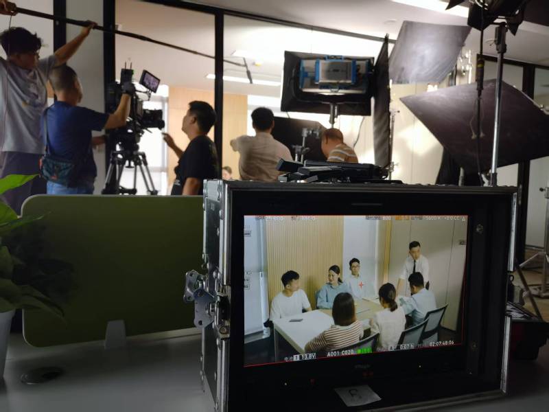 漳州TVC拍摄公司：科技产品视觉化大师，诠释未来感与功能美学